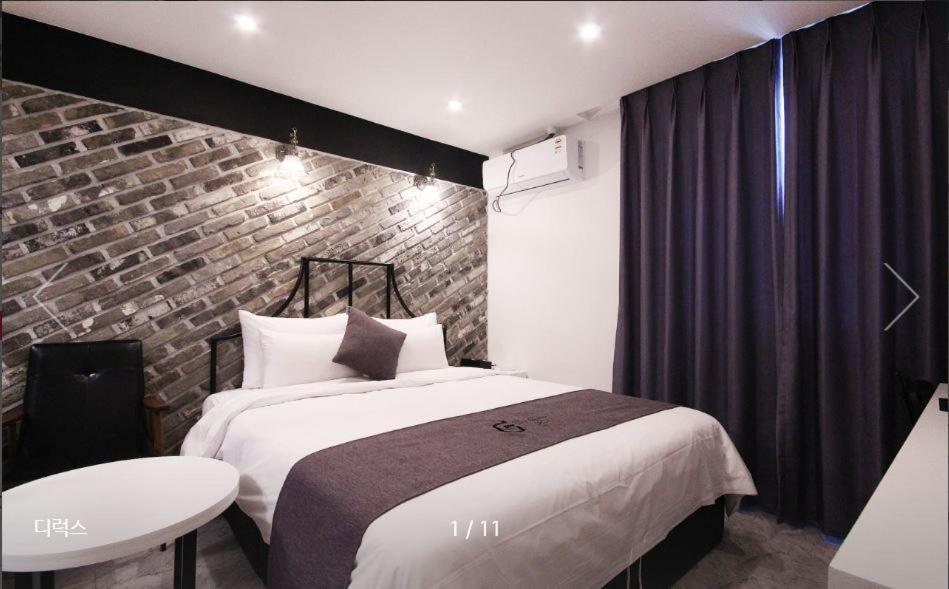 Gray Motel Pohang Buitenkant foto