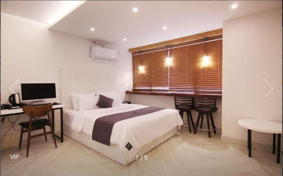 Gray Motel Pohang Buitenkant foto